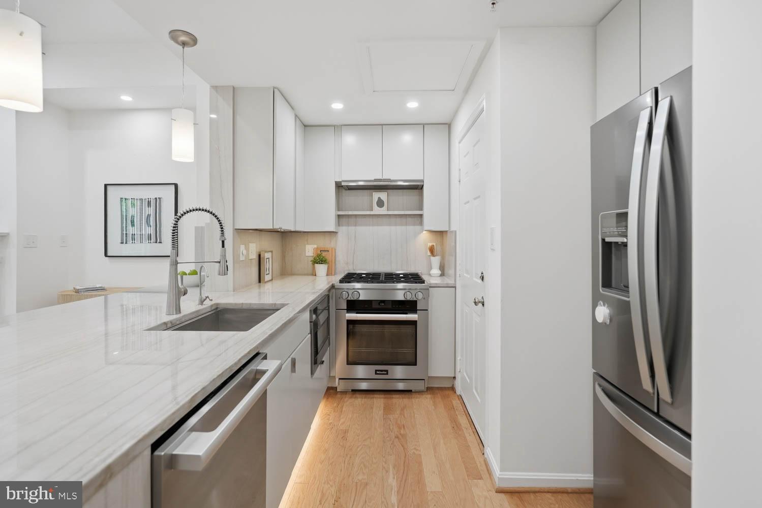 1935 Belmont Road Northwest, Unit 1122 Washington, DC 20009 - Photo 6 of 24
