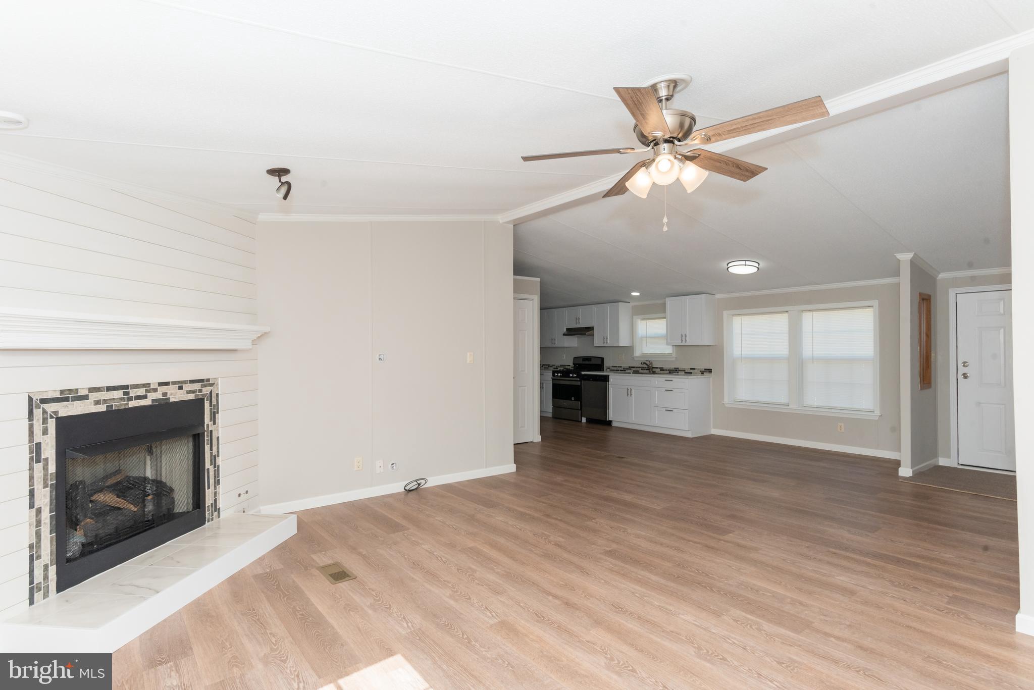 5359 Burnettsville Road Marion Station, MD 21838 - Photo 12 of 32 Living room
