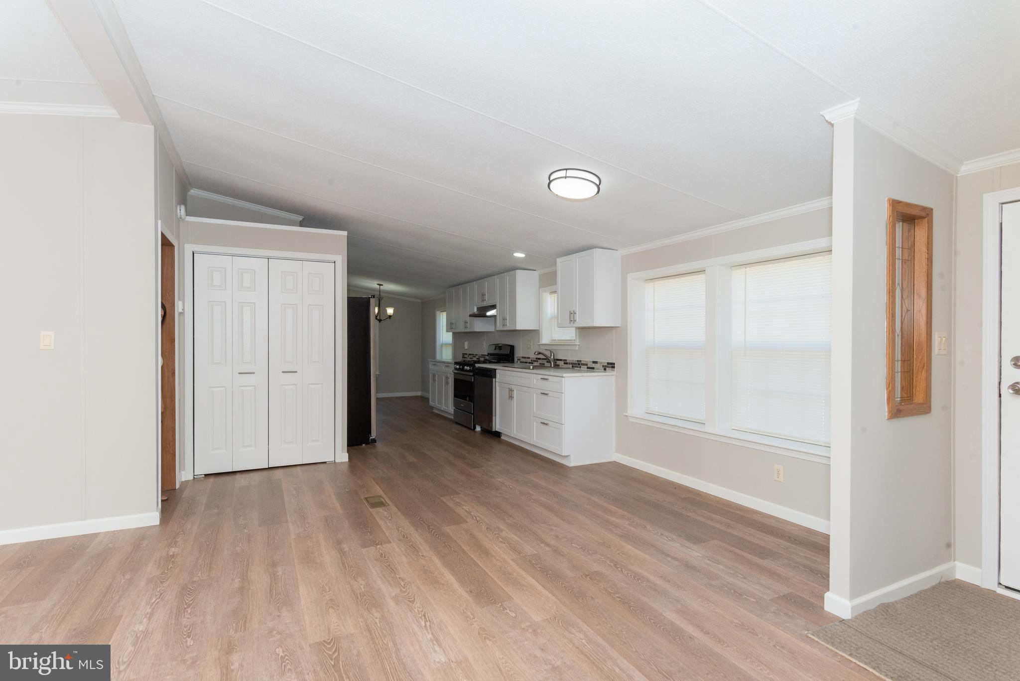 5359 Burnettsville Road Marion Station, MD 21838 - Photo 13 of 32 Living room