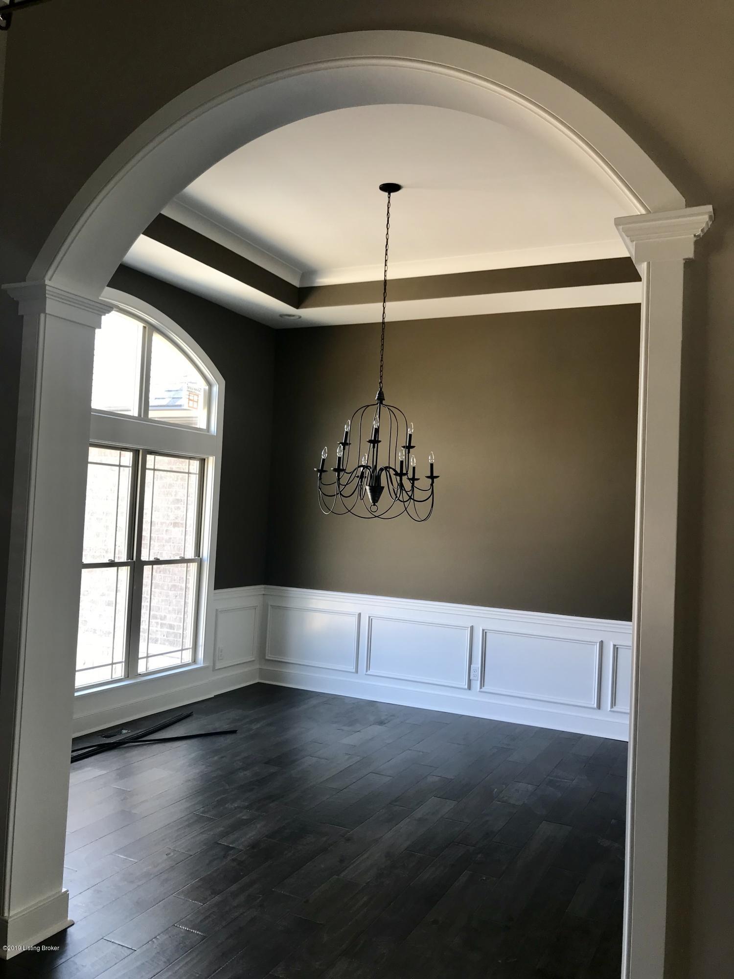 9702 Gutenberg Road Louisville, KY 40299 - Photo 15 of 33 Dining Rm
