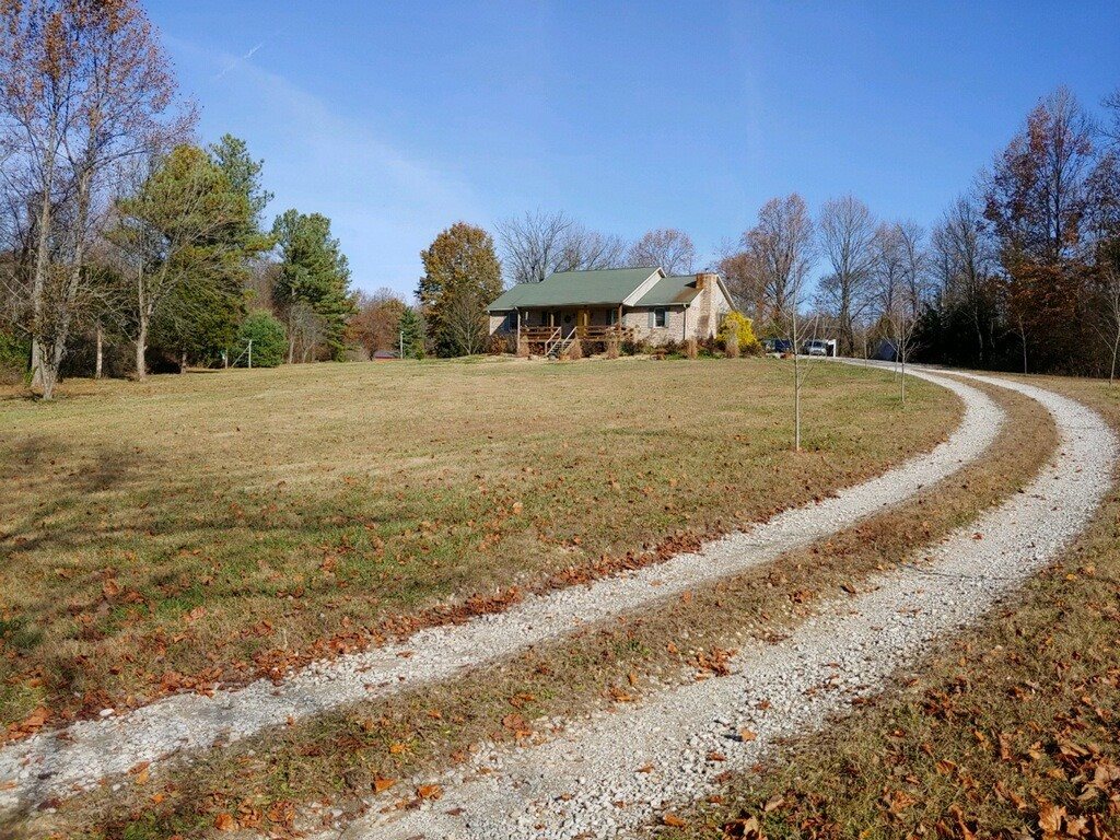 7746 Locust Lake Road Spencer, IN 47460 - Photo 2 of 28 Gallery Image 2