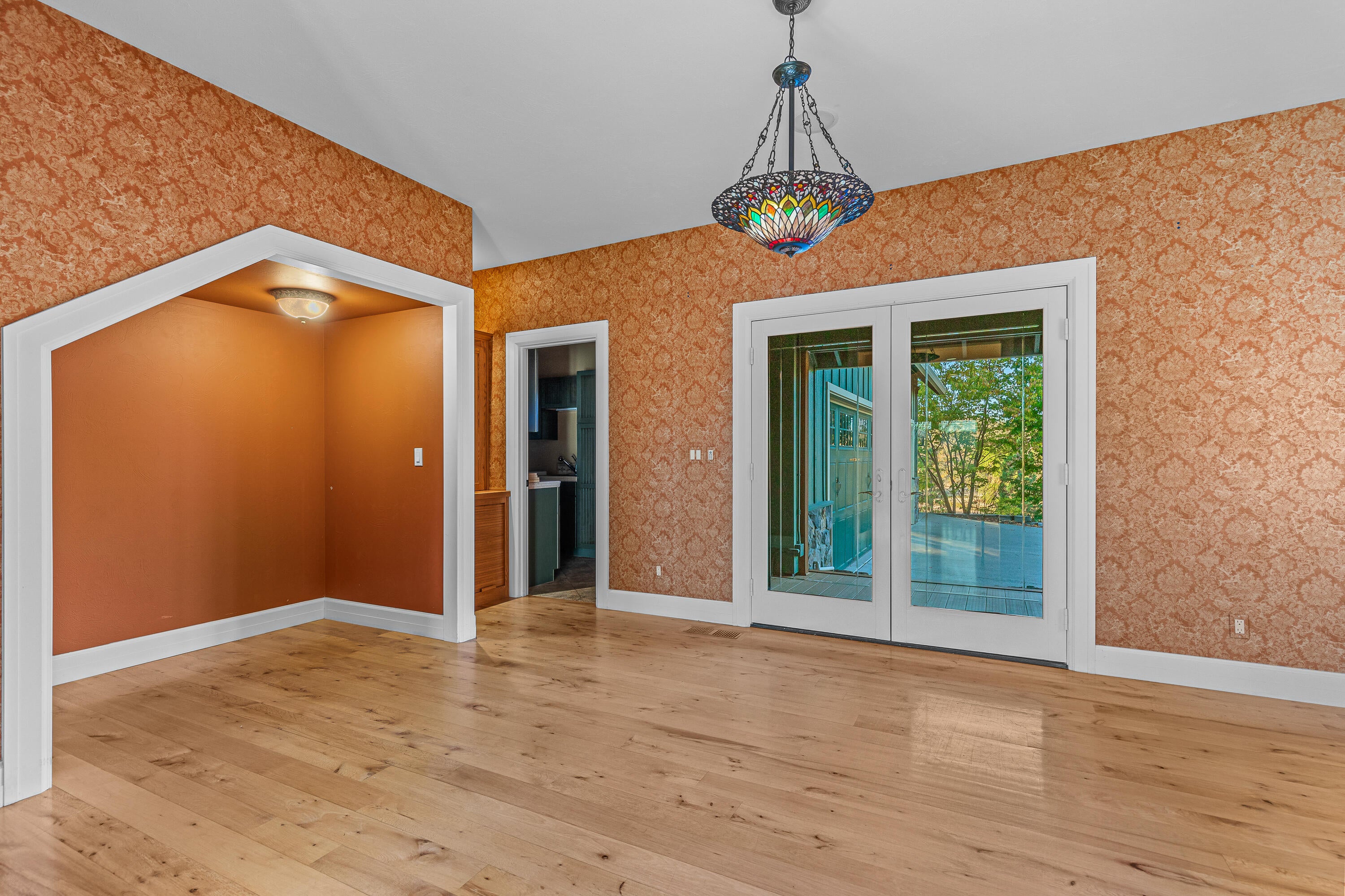 1820 Dry Creek Road Eagle Point, OR 97524 - Photo 46 of 64 Dining Room