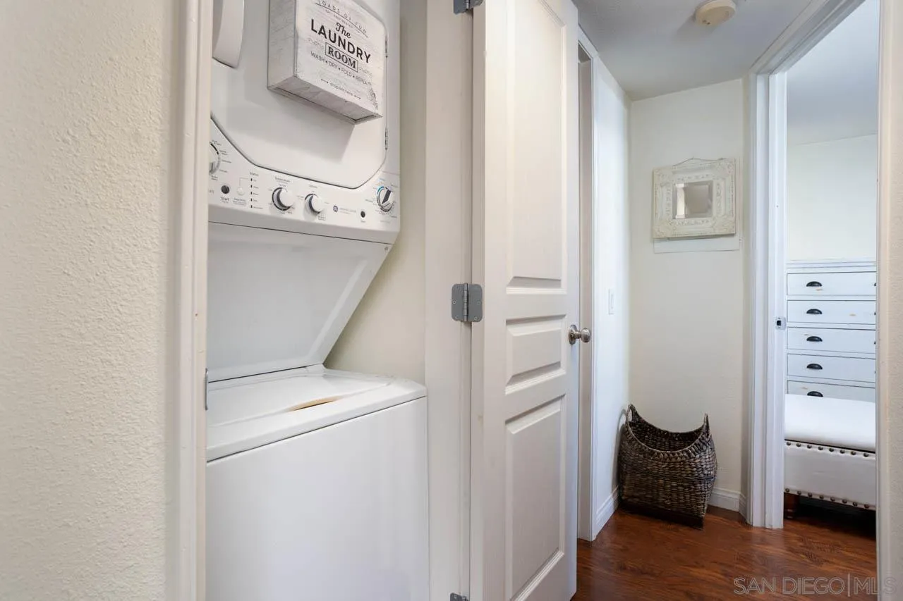 180 Chambers Street, Unit 4 El Cajon, CA 92020 - Photo 17 of 27 a utility room with dryer and washer