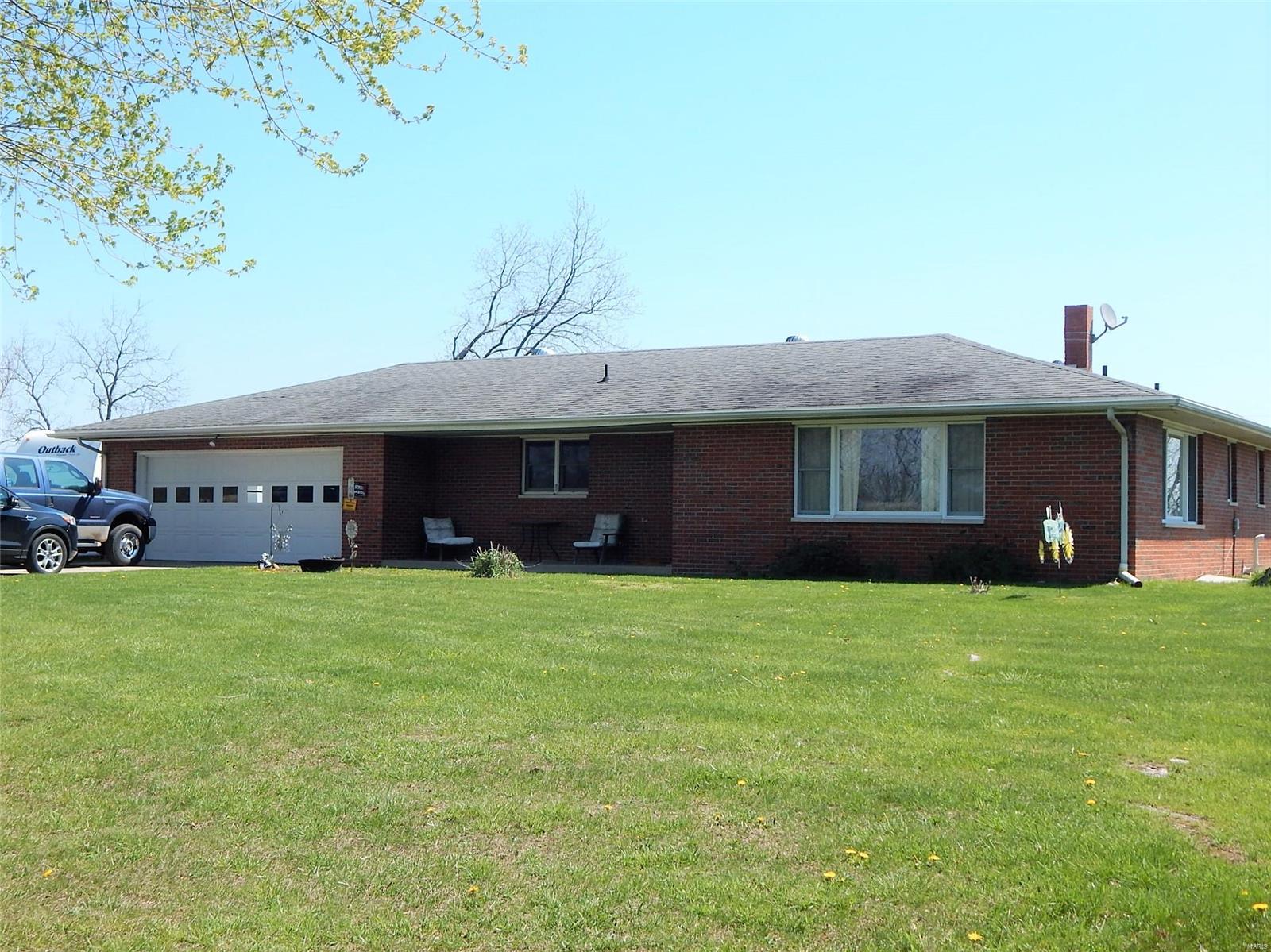 12918 Shipman Road Shipman, IL 62685 - Photo 1 of 17