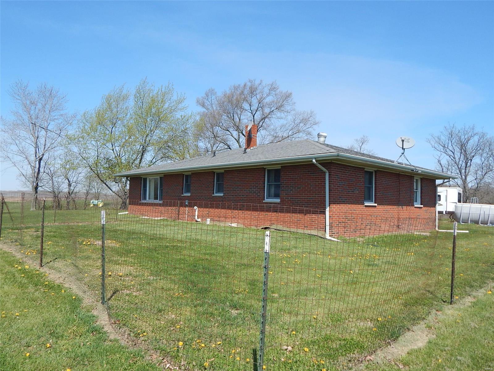 12918 Shipman Road Shipman, IL 62685 - Photo 3 of 17