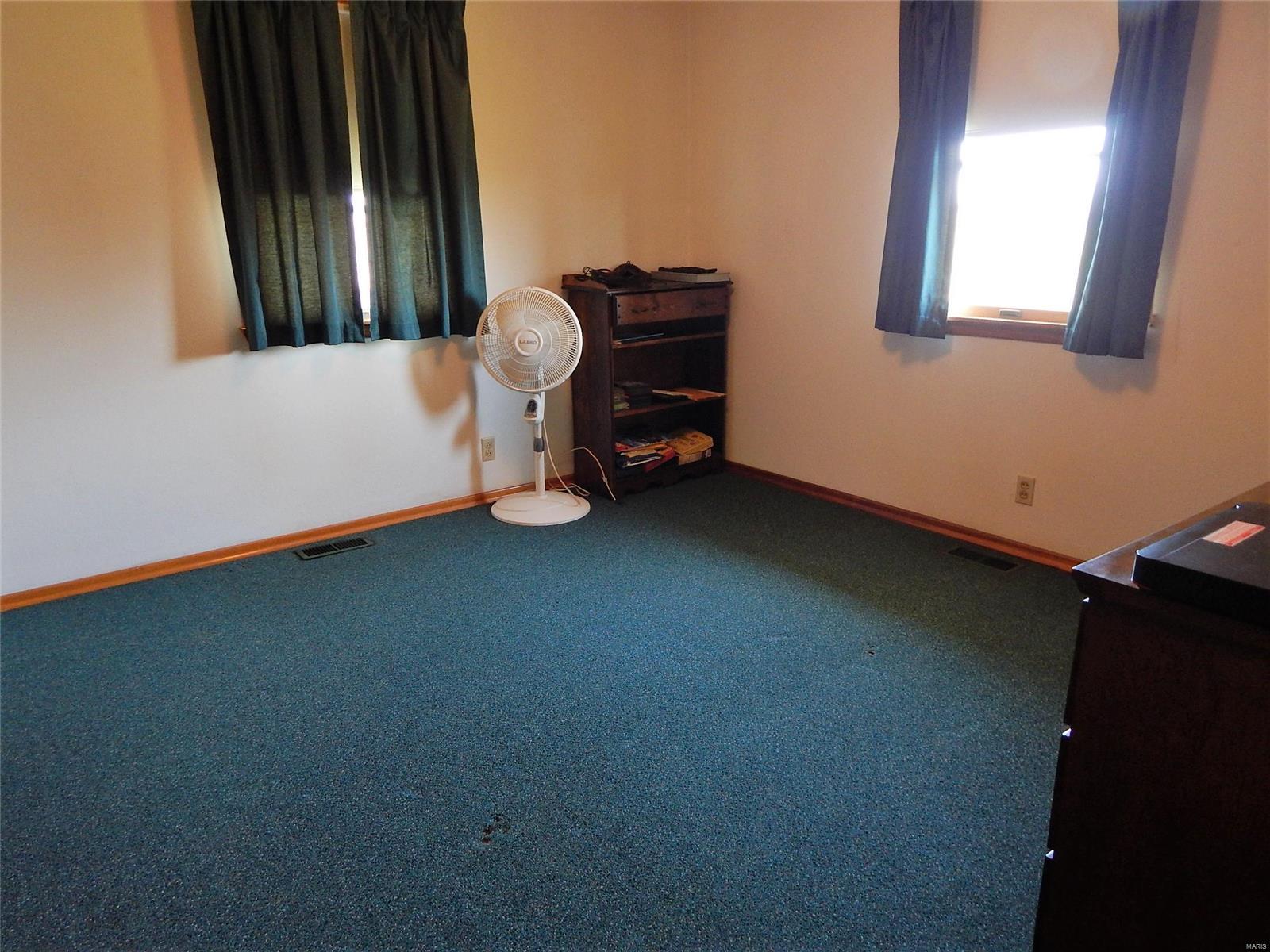 12918 Shipman Road Shipman, IL 62685 - Photo 10 of 17