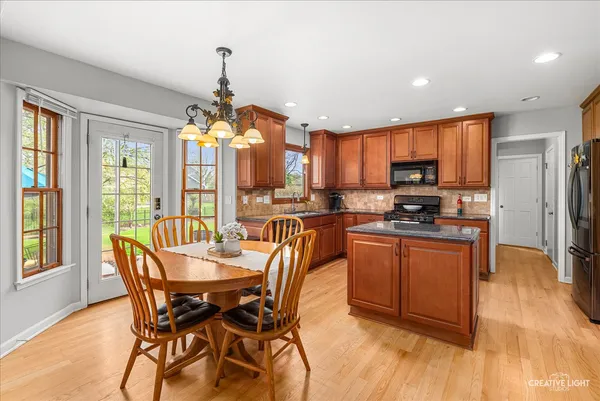 $650,000 | 1628 Westminster Drive, Naperville, IL 60563