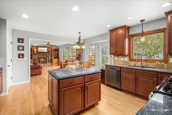 $650,000 | 1628 Westminster Drive, Naperville, IL 60563