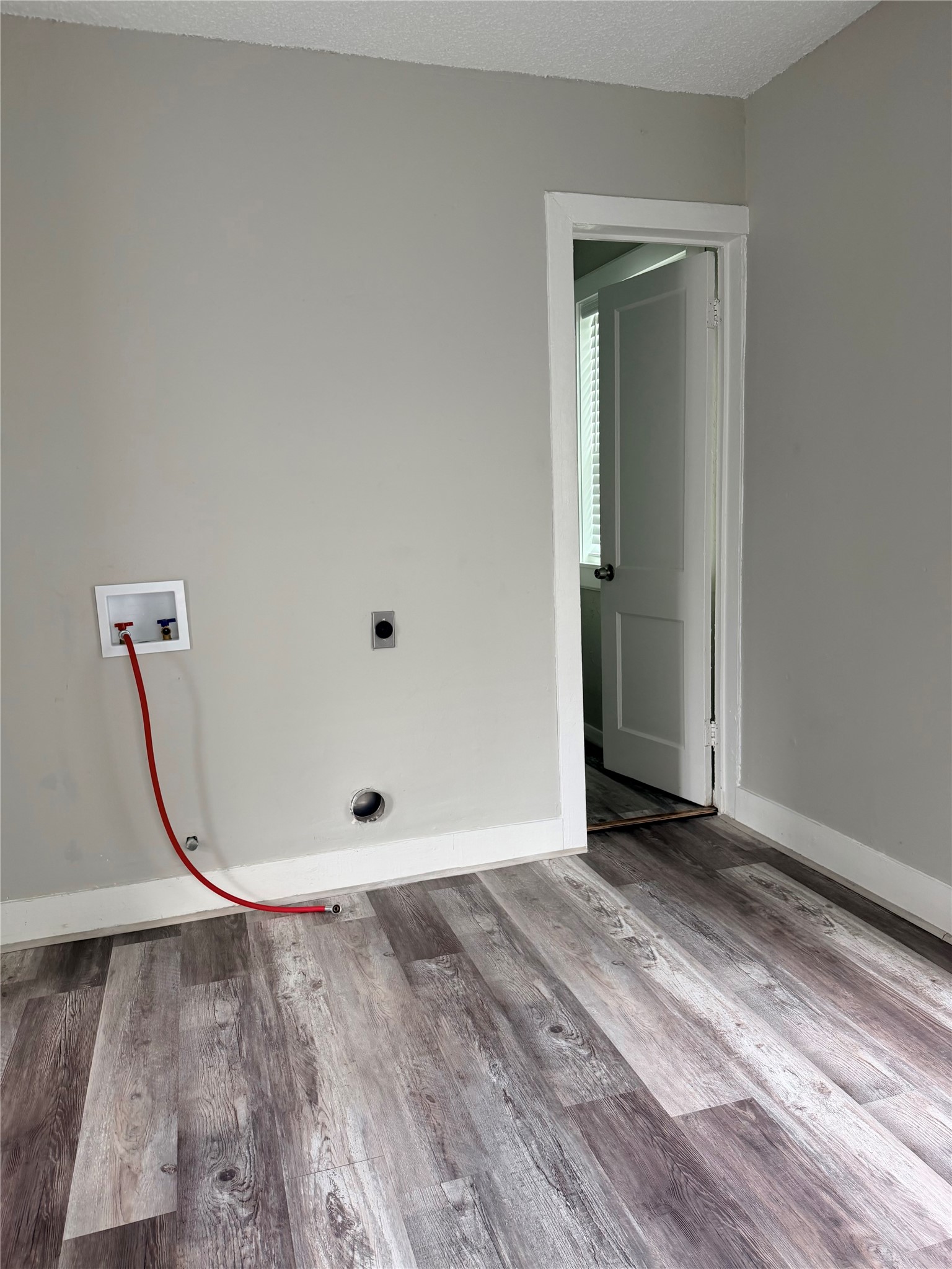 5003 Terry Street Houston, TX 77009 - Photo 15 of 21 Laundry/Utility Room with electric washer/ dryer connection.