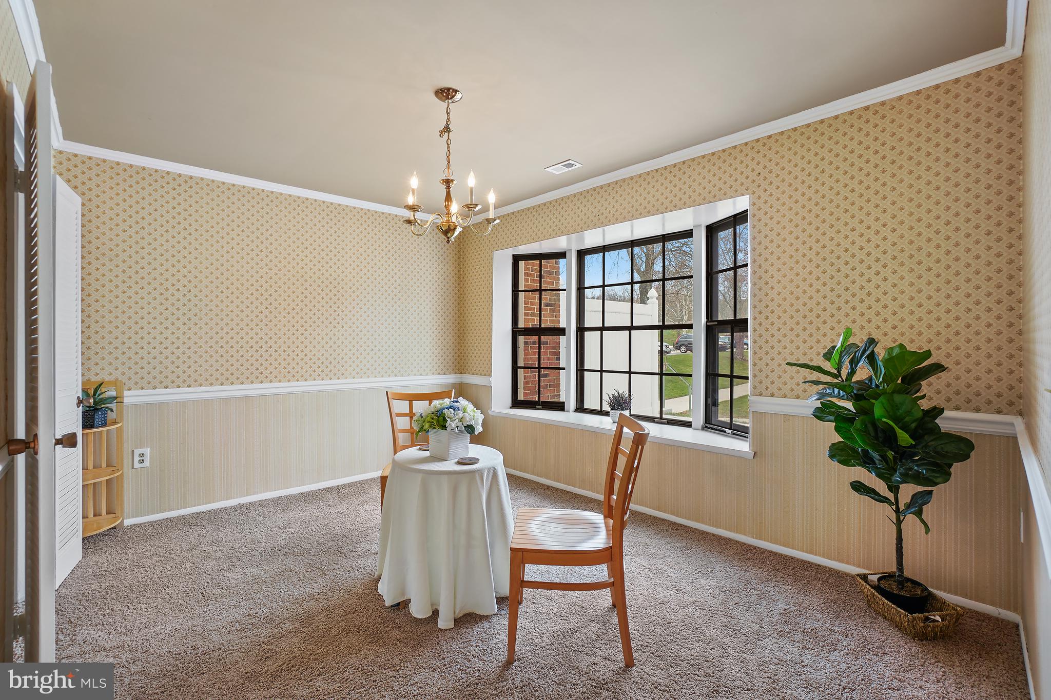 3136 Adderley Court, Unit 243G Silver Spring, MD 20906 - Photo 11 of 41 Light Filled Dining Room