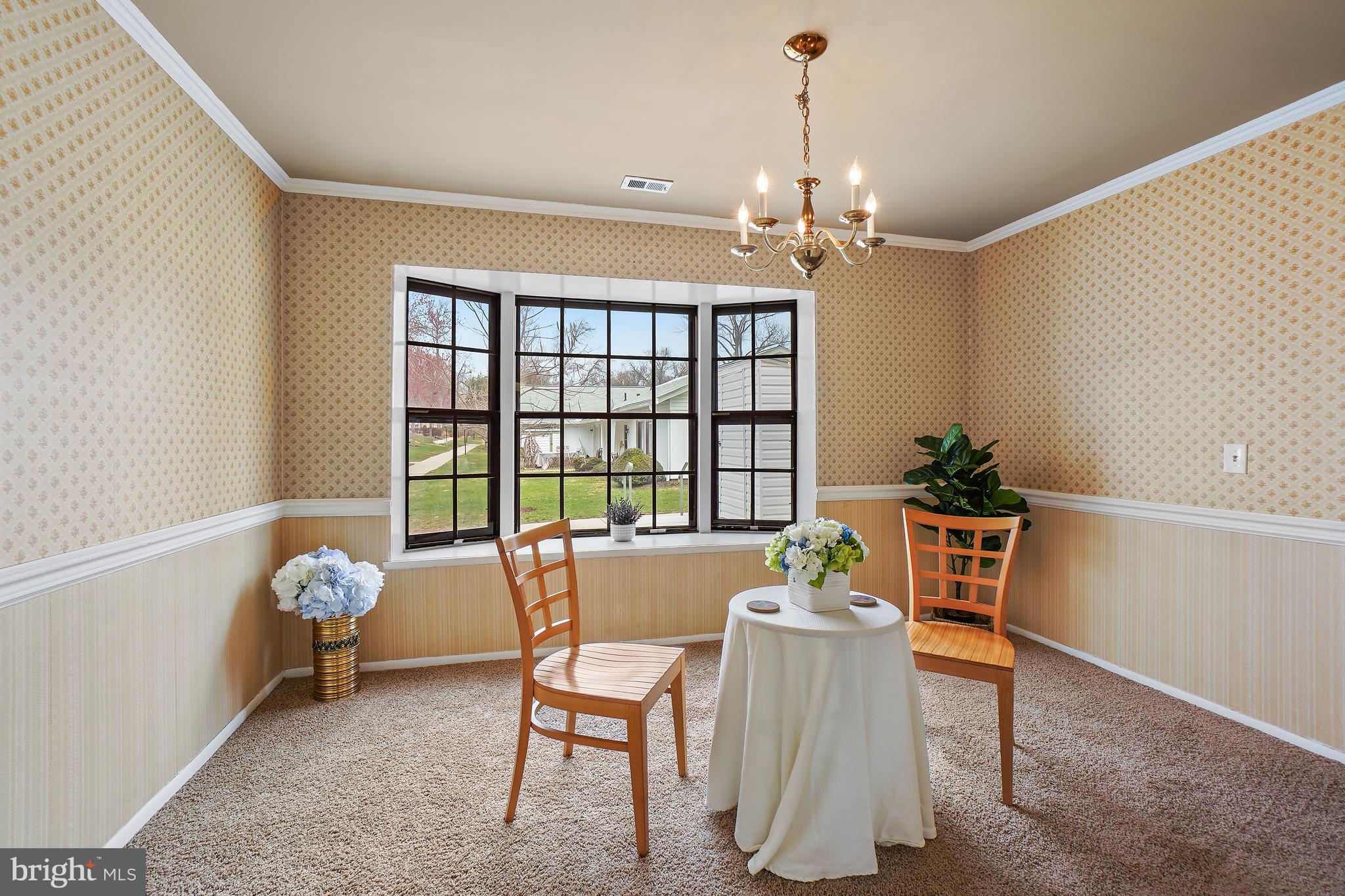 3136 Adderley Court, Unit 243G Silver Spring, MD 20906 - Photo 7 of 41 Dining room with bay window