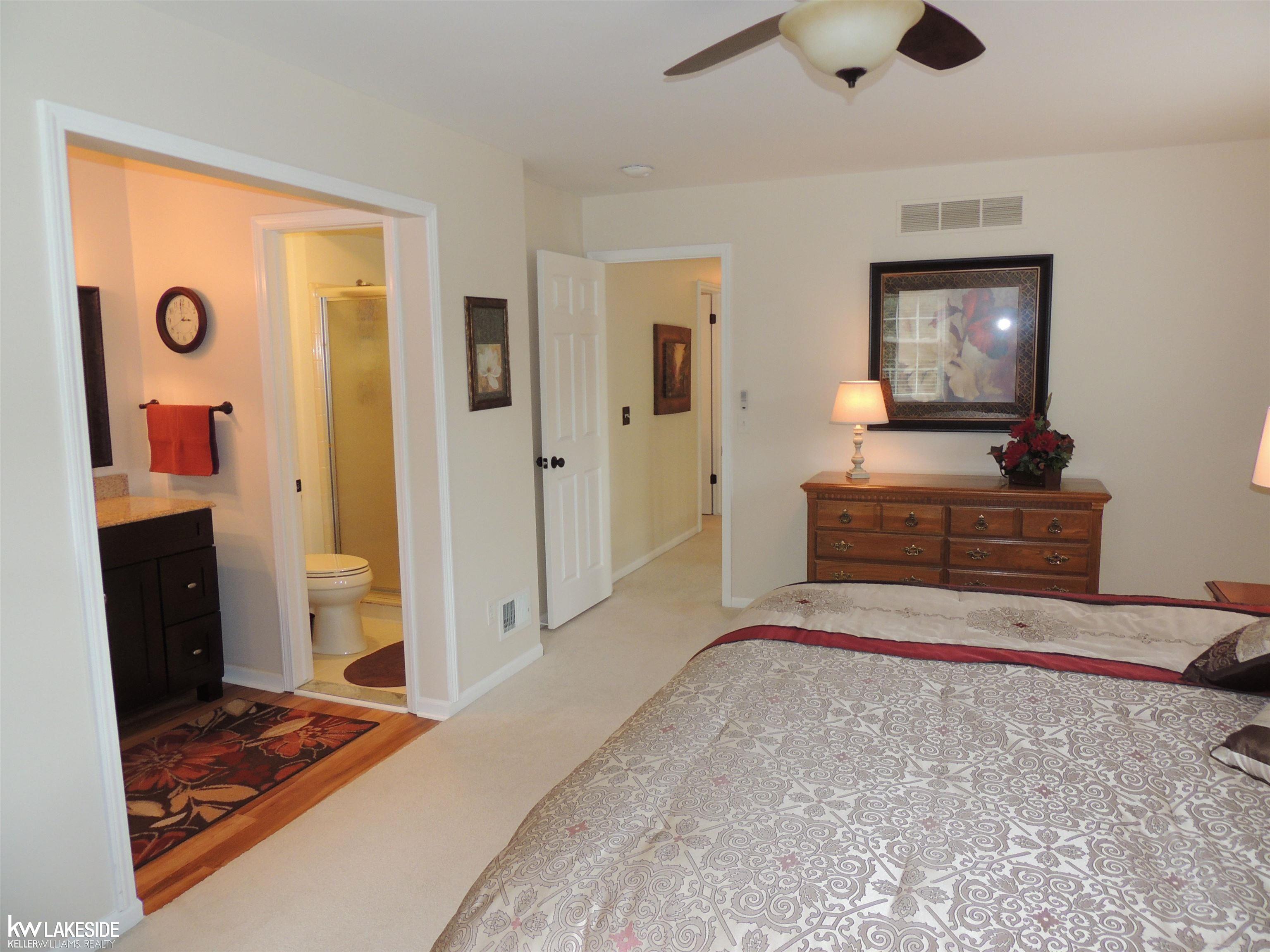 900 Ravine Terrace Drive Rochester, MI 48307 - Photo 37 of 66 50122149-36.JPG