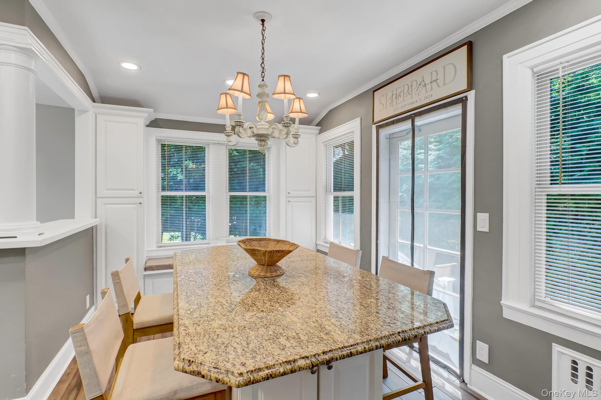 65 Roxbury Road Garden City, NY 11530 - Photo 15 of 39