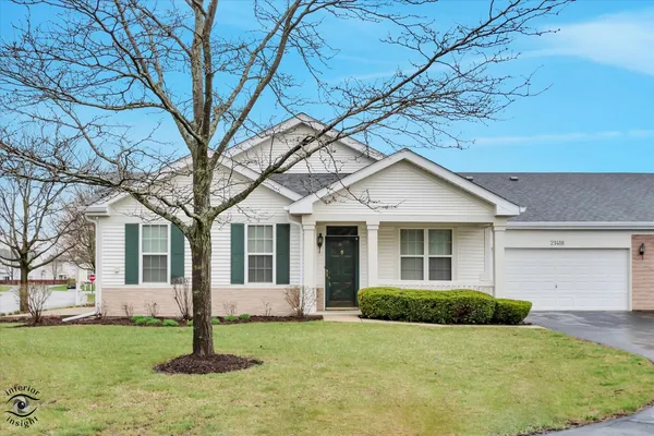 $299,900 | 21418 Timber Lake Court, Unit 21418, Crest Hill, IL 60403