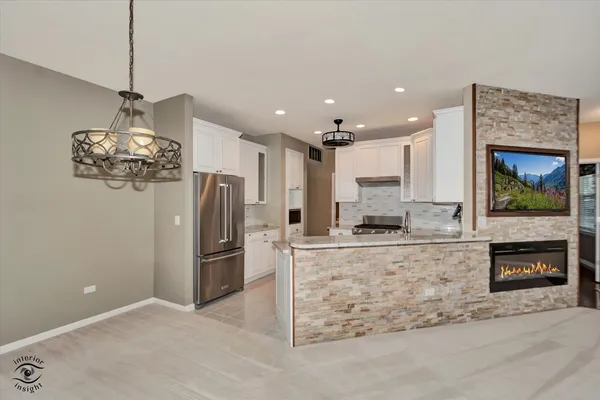 $299,900 | 21418 Timber Lake Court, Unit 21418, Crest Hill, IL 60403