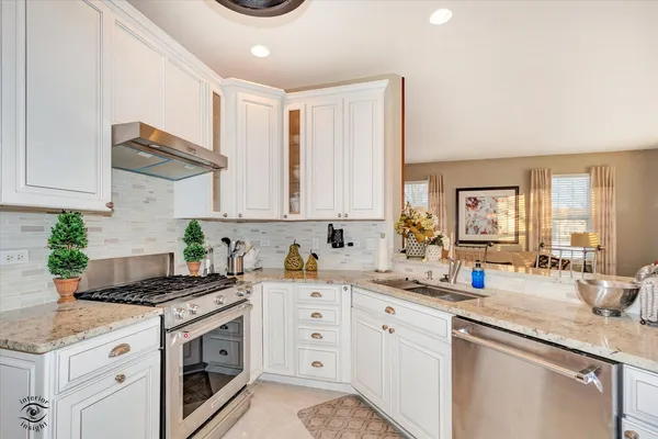 $299,900 | 21418 Timber Lake Court, Unit 21418, Crest Hill, IL 60403