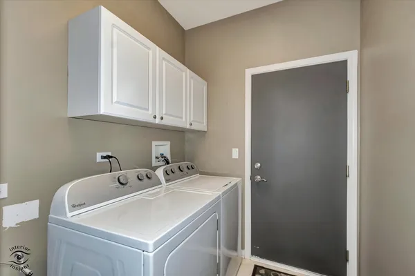 $299,900 | 21418 Timber Lake Court, Unit 21418, Crest Hill, IL 60403