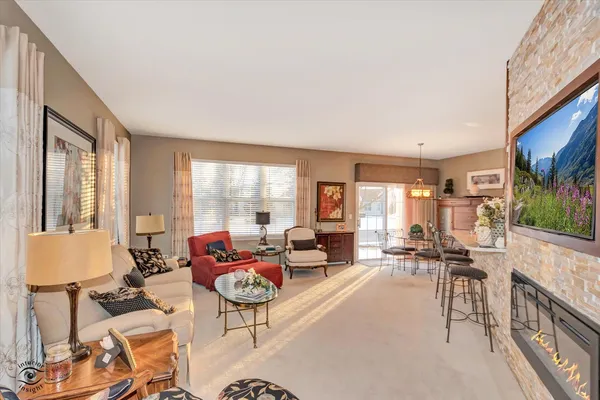$299,900 | 21418 Timber Lake Court, Unit 21418, Crest Hill, IL 60403