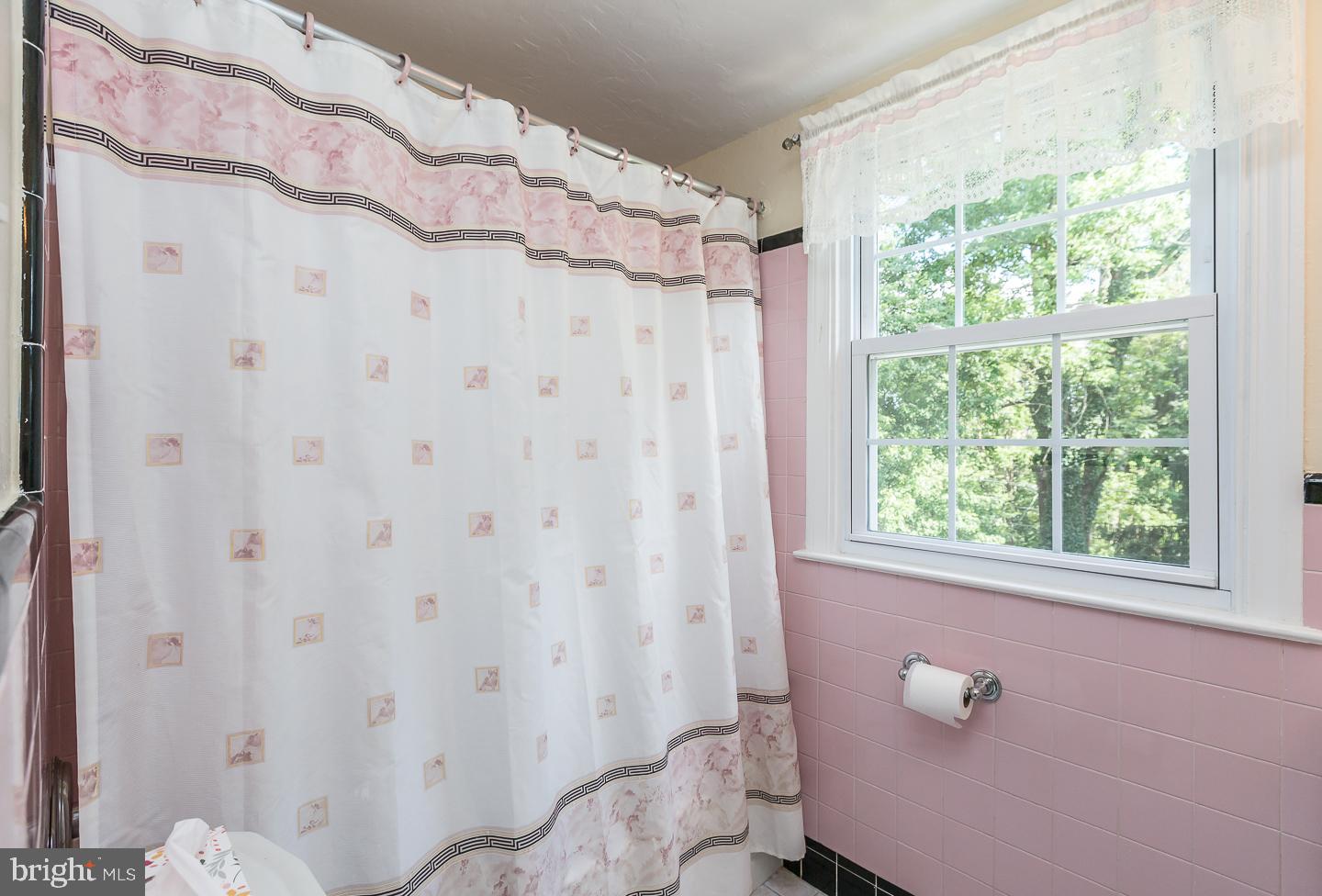421 Colfax Road Havertown, PA 19083 - Photo 13 of 20