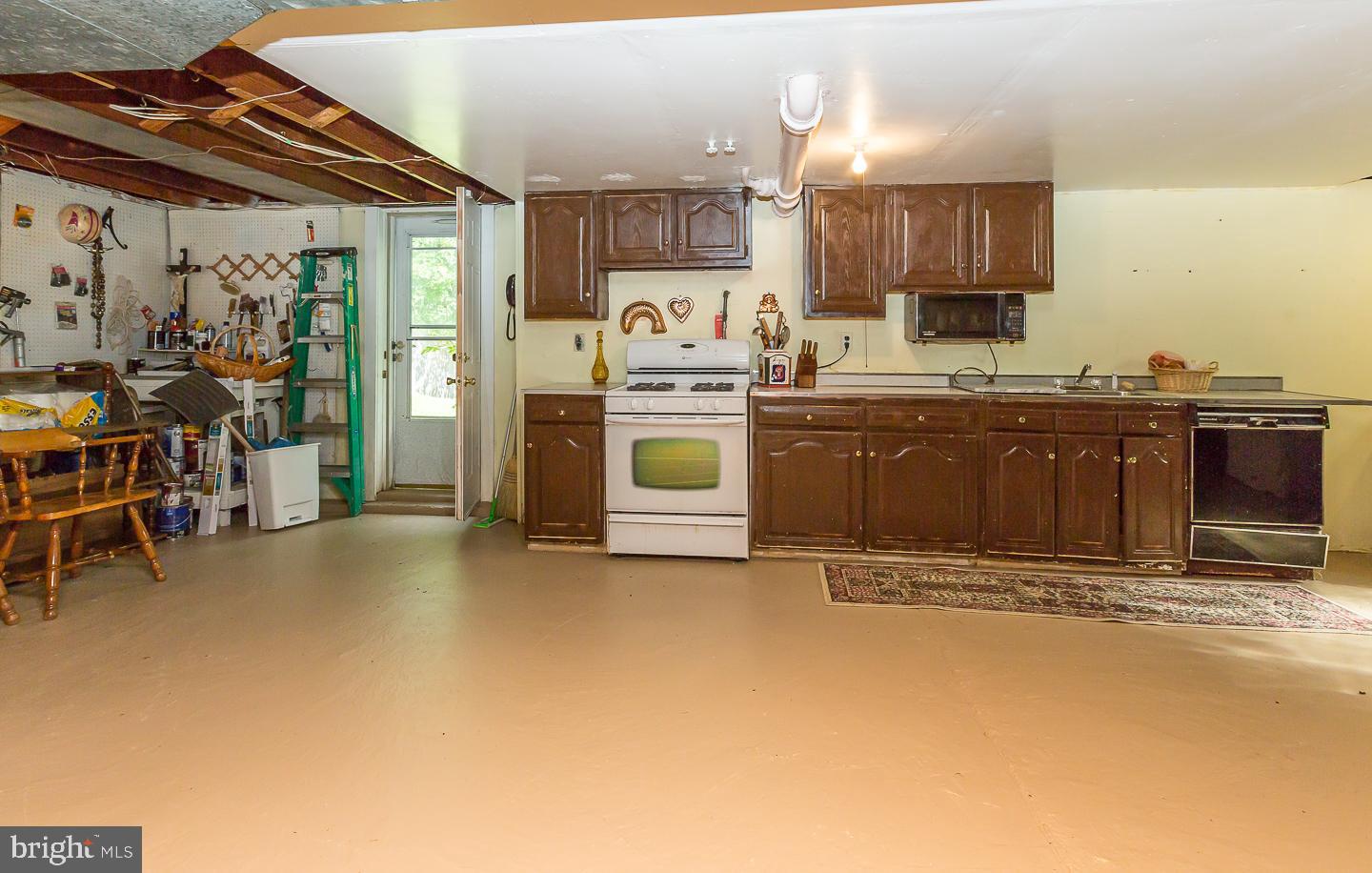 421 Colfax Road Havertown, PA 19083 - Photo 15 of 20