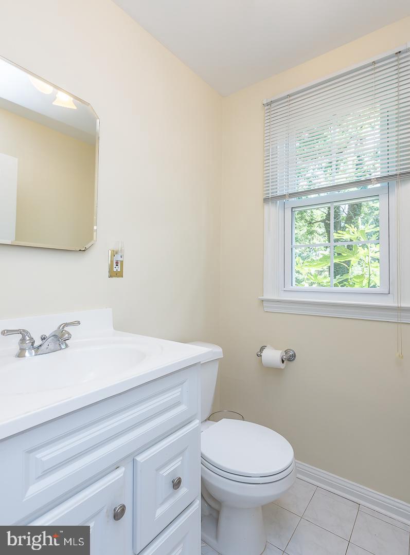 421 Colfax Road Havertown, PA 19083 - Photo 9 of 20