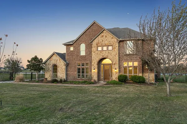 $1,100,000 | 3030 Wincrest Drive, Rockwall, TX 75032