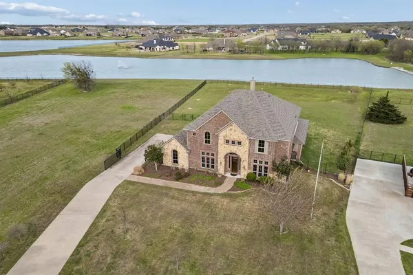$1,100,000 | 3030 Wincrest Drive, Rockwall, TX 75032