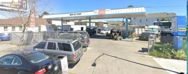 a view of an outdoor space