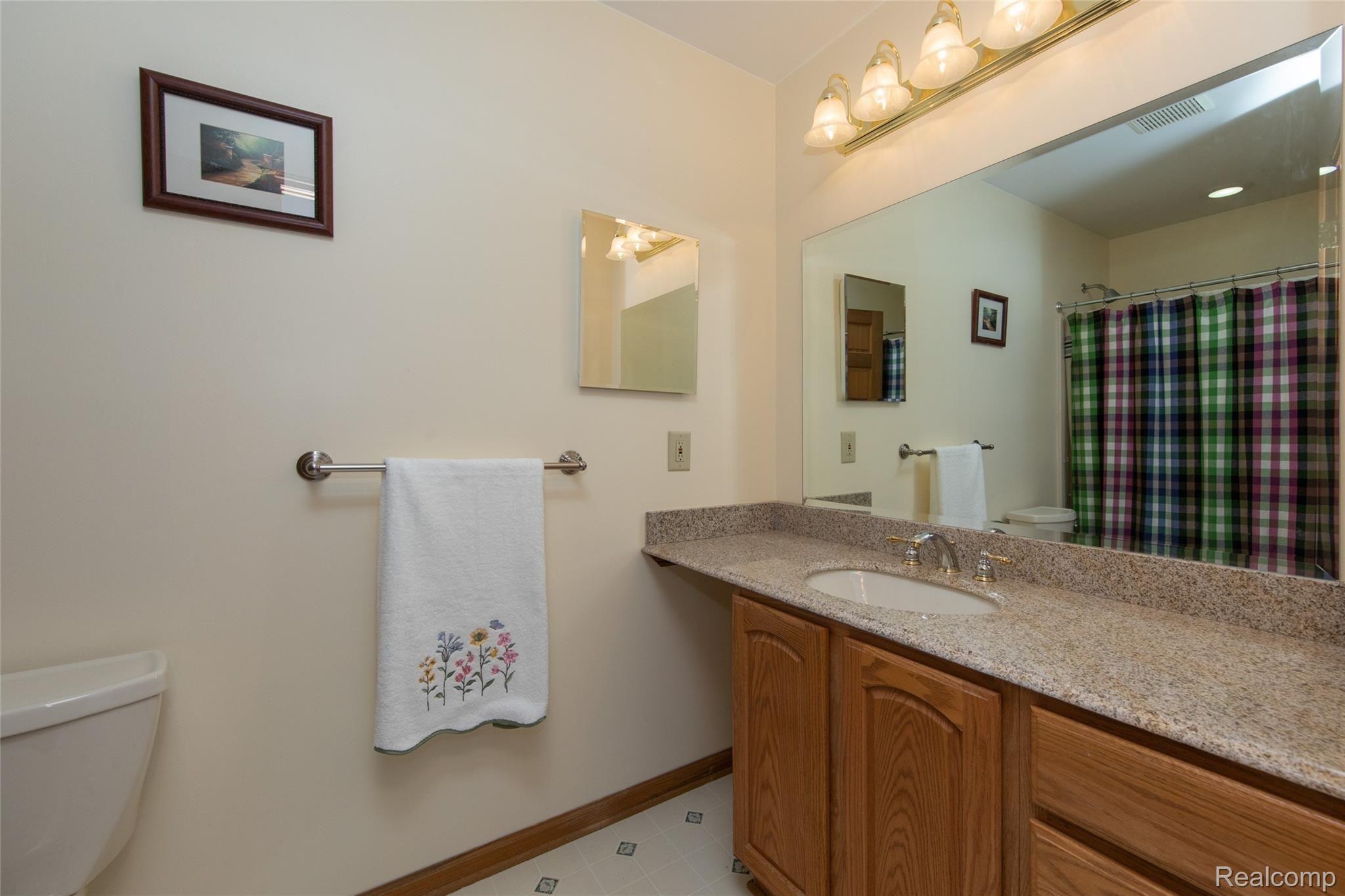 5397 Clarkston Road Clarkston, MI 48348 - Photo 40 of 60 31.1