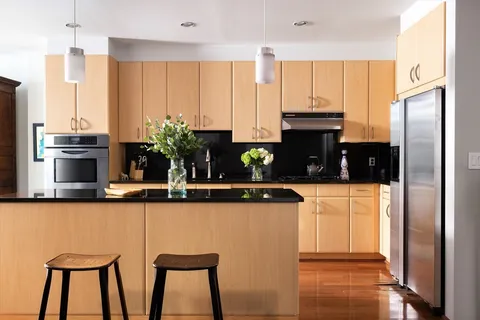 $1,035,000 | 9 West Broadway, Unit 322, Boston, MA 02127