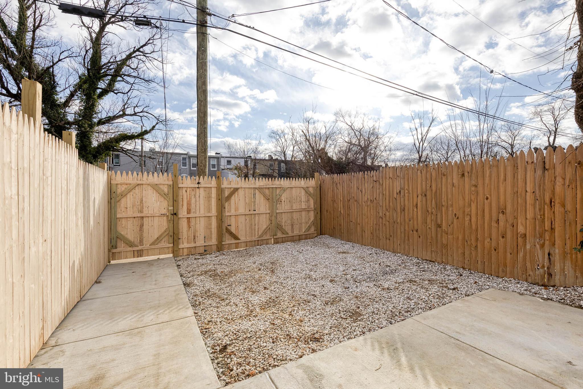 3721 Manchester Avenue Baltimore, MD 21215 - Photo 35 of 36 a view of a terrace