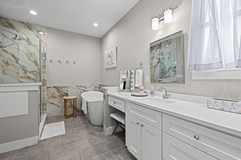 279 Avalon Road Venice, FL 34293 - Photo 26 of 32 Gallery Image 26