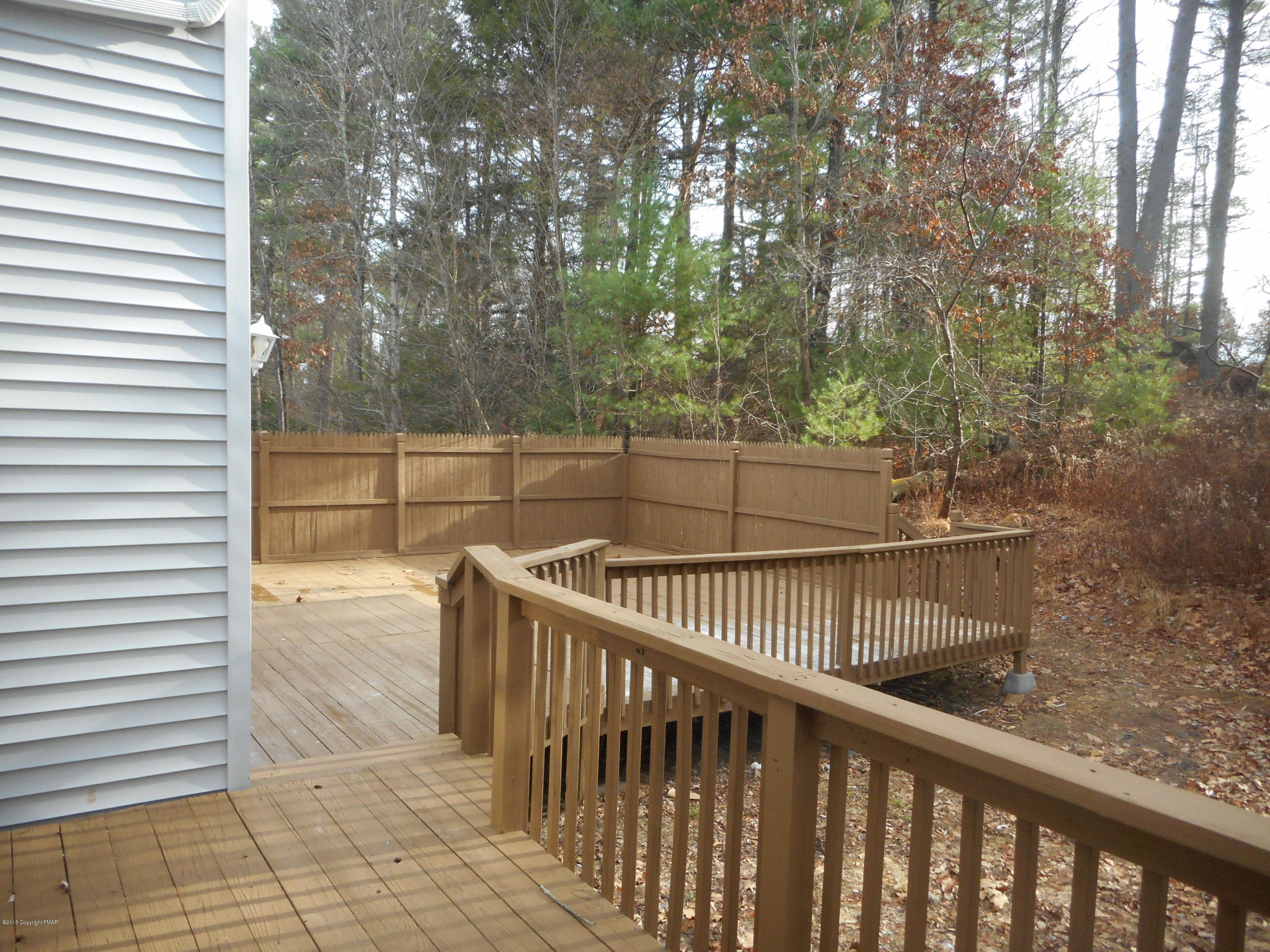 Pine Ridge Dr 028