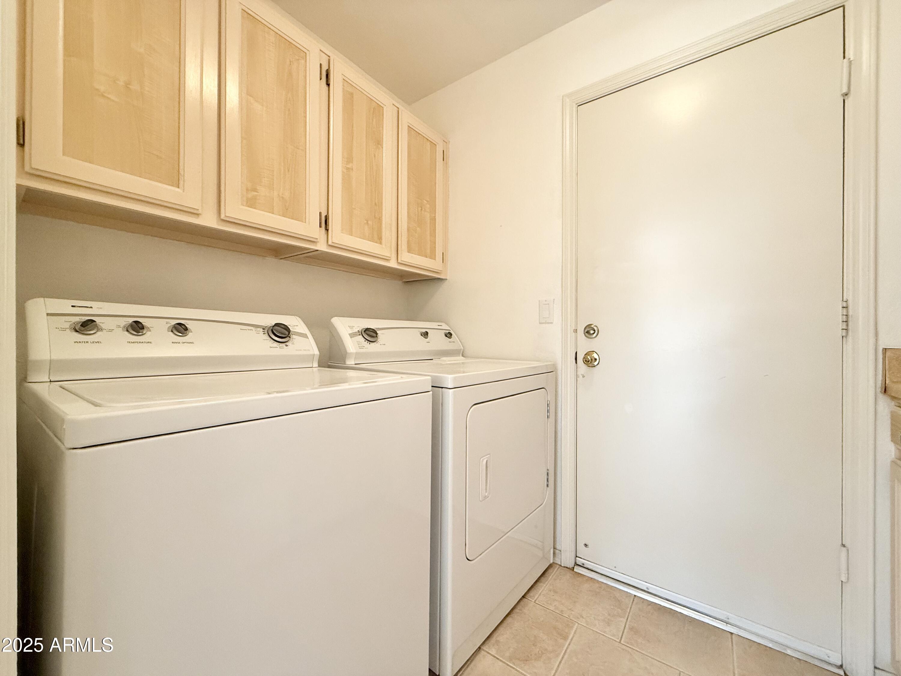 7641 East Pueblo Avenue Mesa, AZ 85208 - Photo 18 of 20 a utility room with dryer and washer