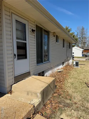 $199,900 | 149 Hutchinson Road, Ellisville, MO 63011