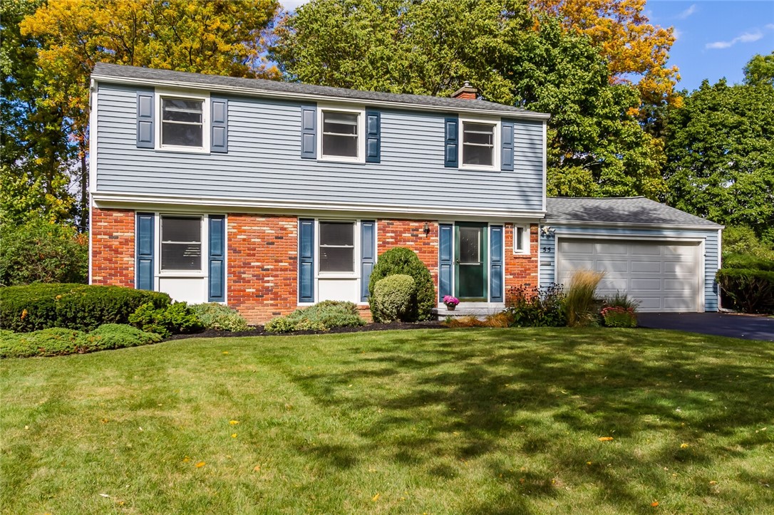 Great frontal view with curb appeal!