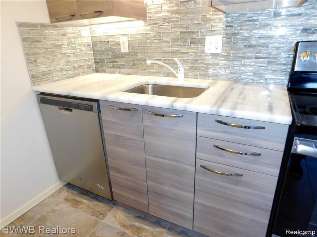 805 Plate Street, Unit 210 Rochester, MI 48307 - Photo 6 of 20