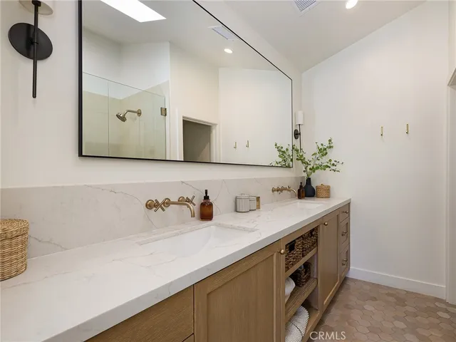 $1,999,000 | 5430 West 123rd Street, Hawthorne, CA 90250
