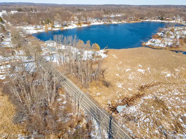 $29,900 | Vacant Vacant Carroll Lake Road, Commerce Township, MI 48382