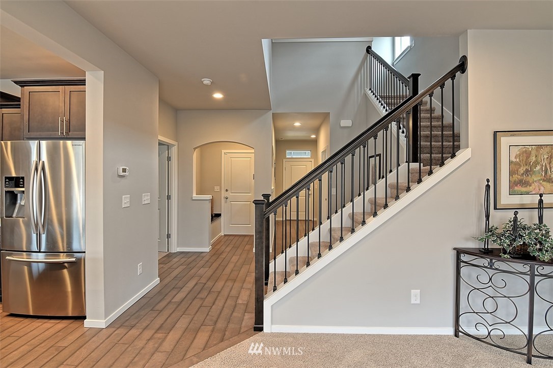 16231 5th Avenue Southeast Bothell, WA 98012 - Photo 3 of 25 Gallery Image 3