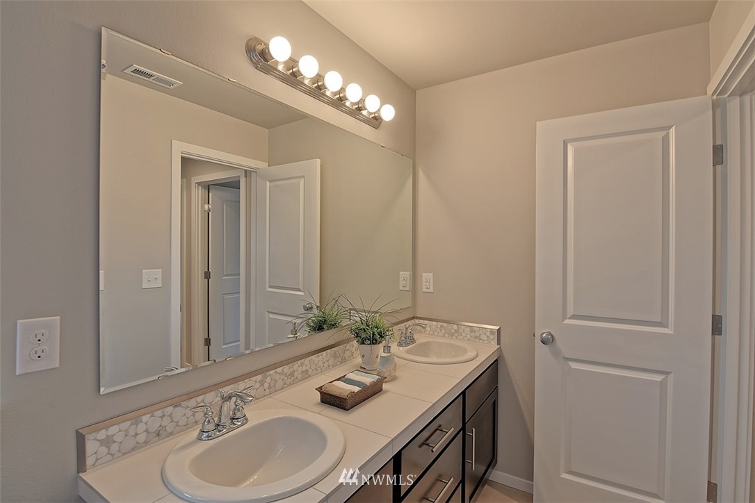 16231 5th Avenue Southeast Bothell, WA 98012 - Photo 22 of 25 Gallery Image 22
