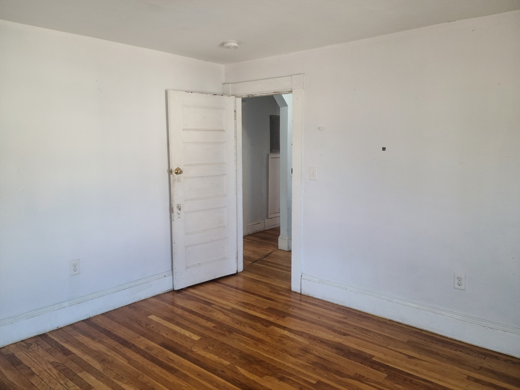 18 Cottage Street Natick, MA 01760 - Photo 7 of 20