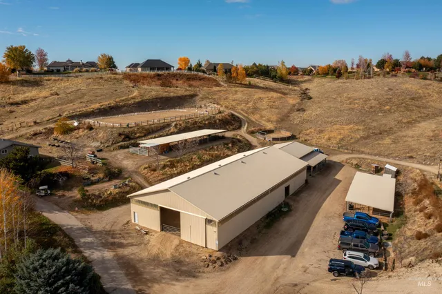 $1,800,000 | 4801 North Eagle Owl Lane, Star, ID 83669