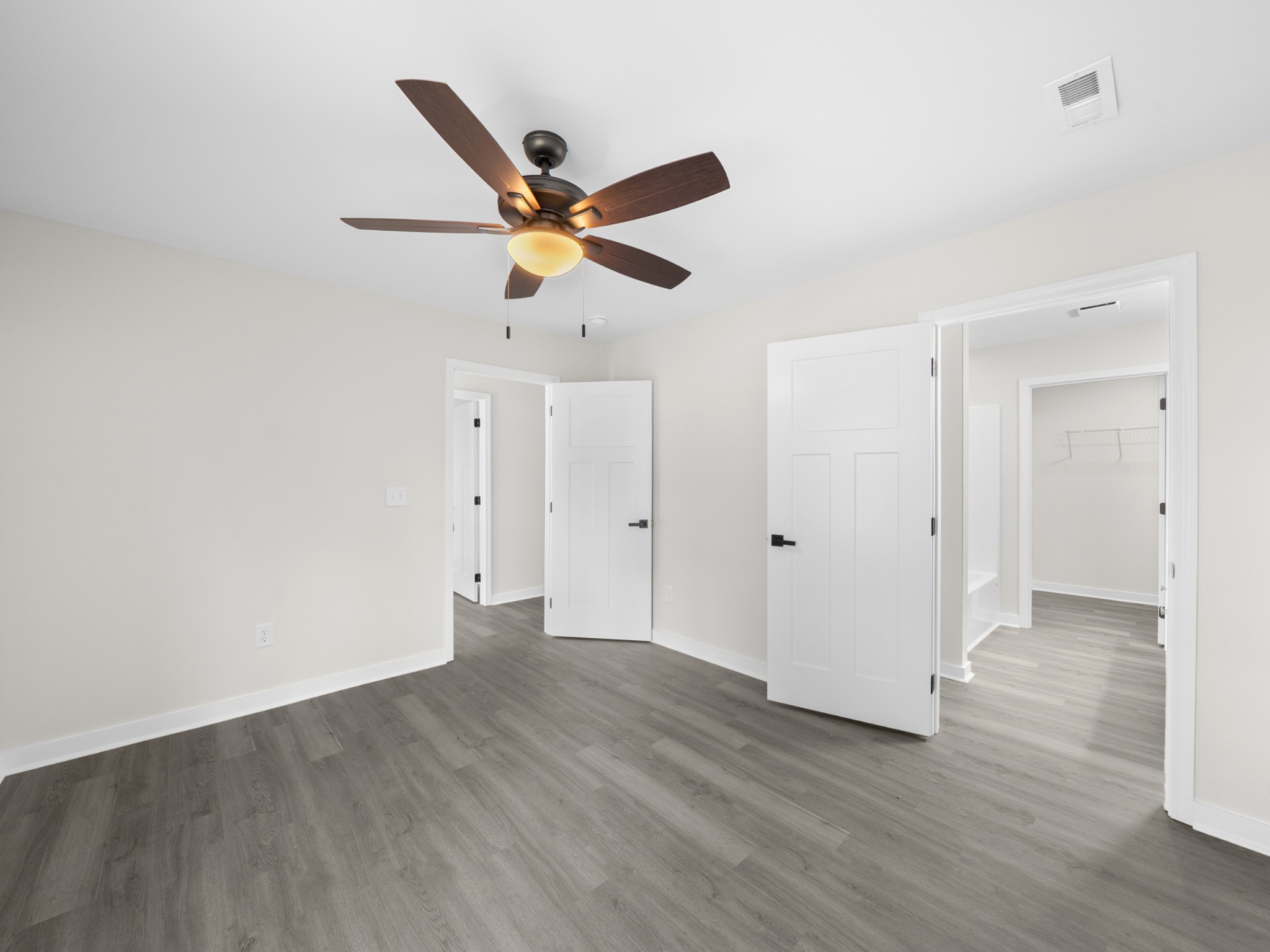 711 Hunt Street Winchester, TN 37398 - Photo 22 of 30 a view of an empty room