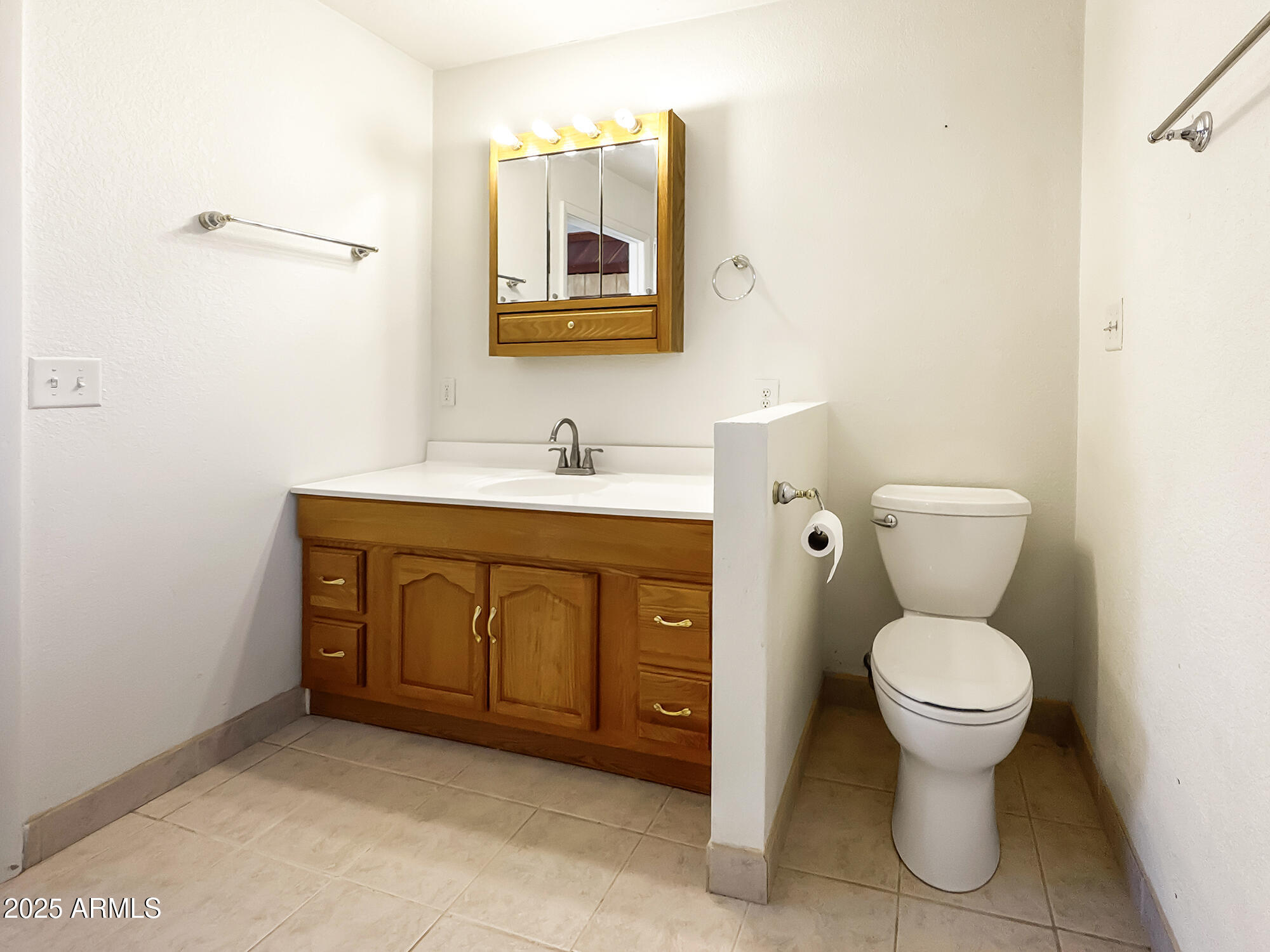 9107 Fossil Creek Road Strawberry, AZ 85544 - Photo 33 of 74 30 - Main house Master Bathroom