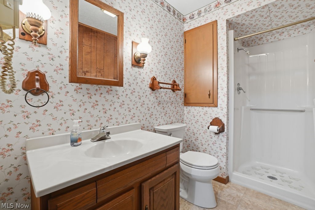 3211 Ridgewood Avenue Ashtabula, OH 44004 - Photo 21 of 37 Bathroom 2