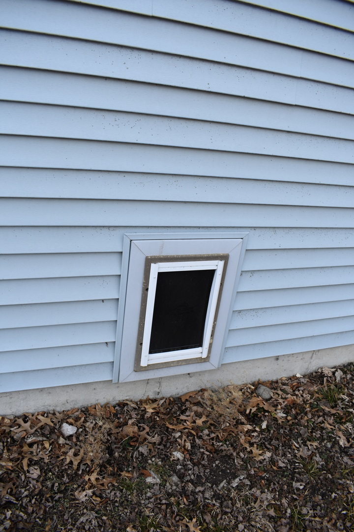 2821 A East 3500s Road Kankakee, IL 60901 - Photo 27 of 38 a view of a house with a window
