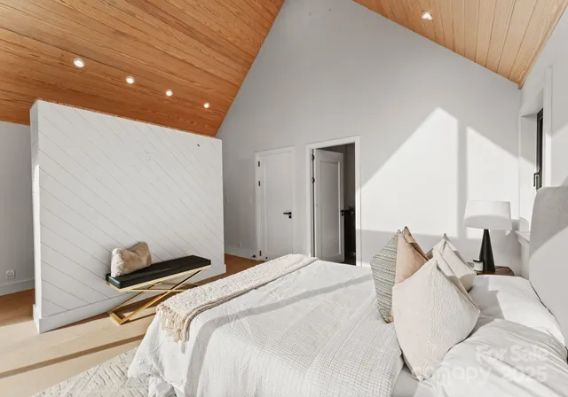 $999,000 | 421 Marsh Road, Unit 103, Charlotte, NC 28209