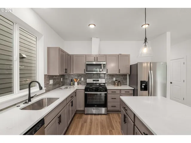 $528,950 | 18938 Southwest Hazelwood Lane, Unit L15, Beaverton, OR 97078