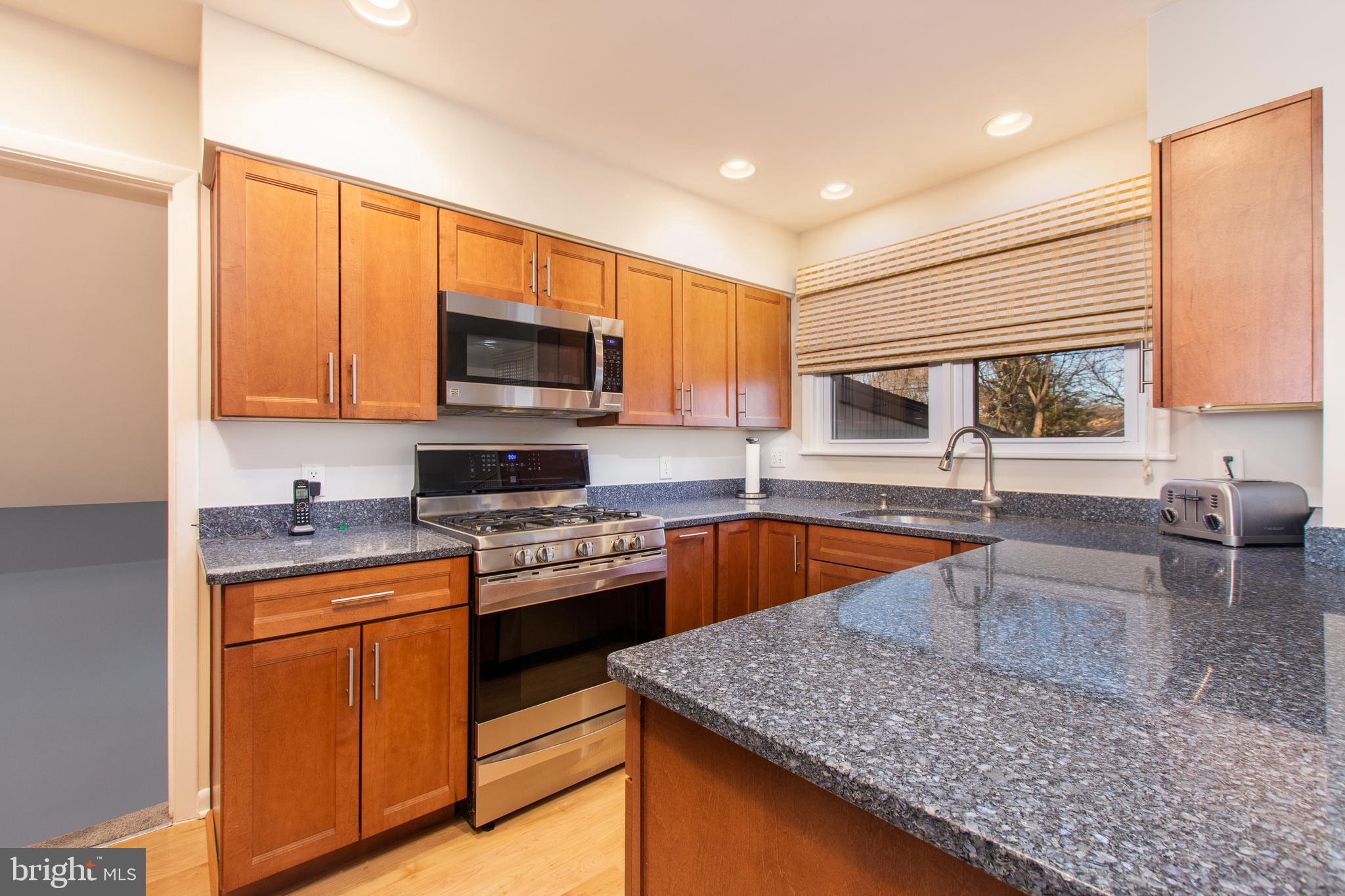 501 Maple Road Claymont, DE 19703 - Photo 11 of 25 Kitchen